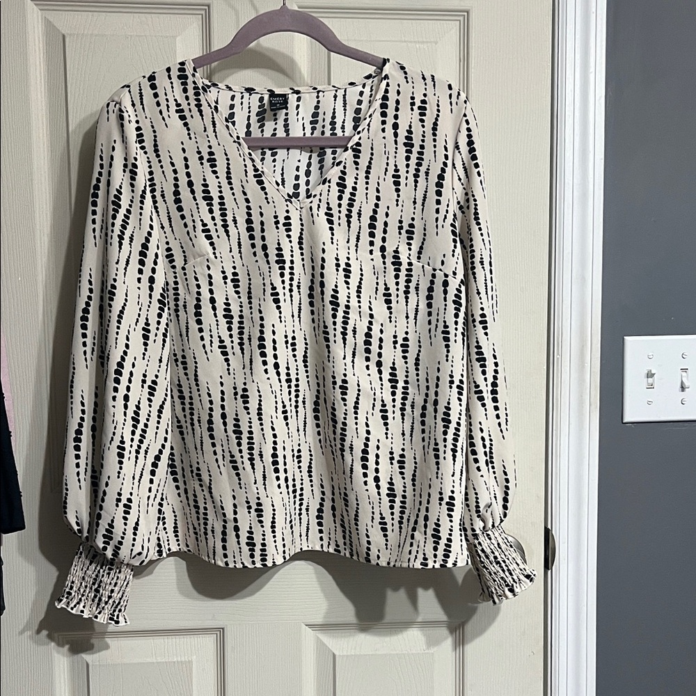 SHEIN Black and Cream Patterned Blouse - Picture 1 of 3